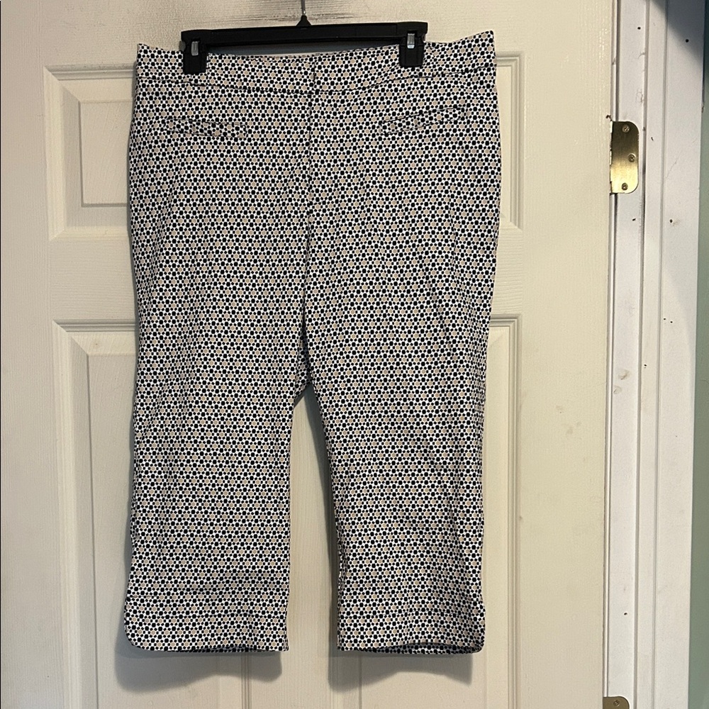 SOHO Apparel Capri Pants Size 14